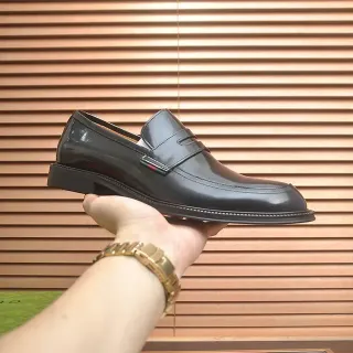 Gucci Horsebit 1955 काली पेंट लेदर लोफर