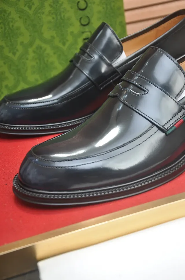 Gucci Horsebit 1955 Loafer Black Patent Leather Loafers 2