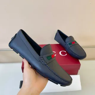 Gucci Horsebit 1955 海军蓝皮革乐福鞋