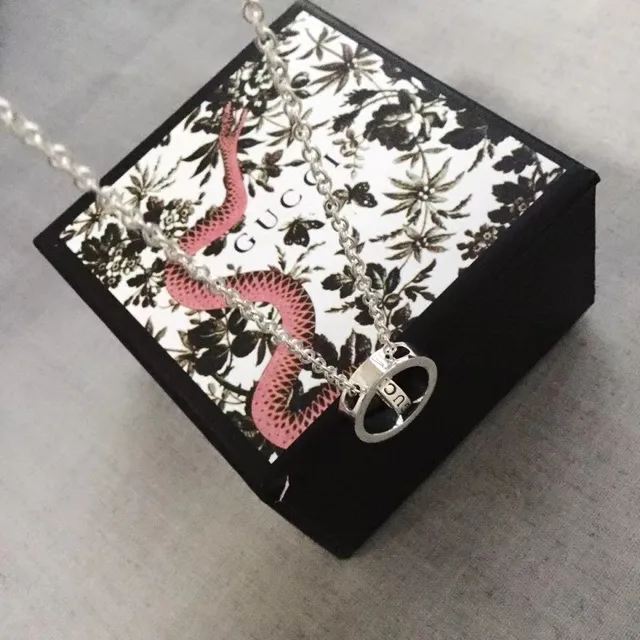Gucci Interlocking Double Ring Silver-Tone Necklace 7