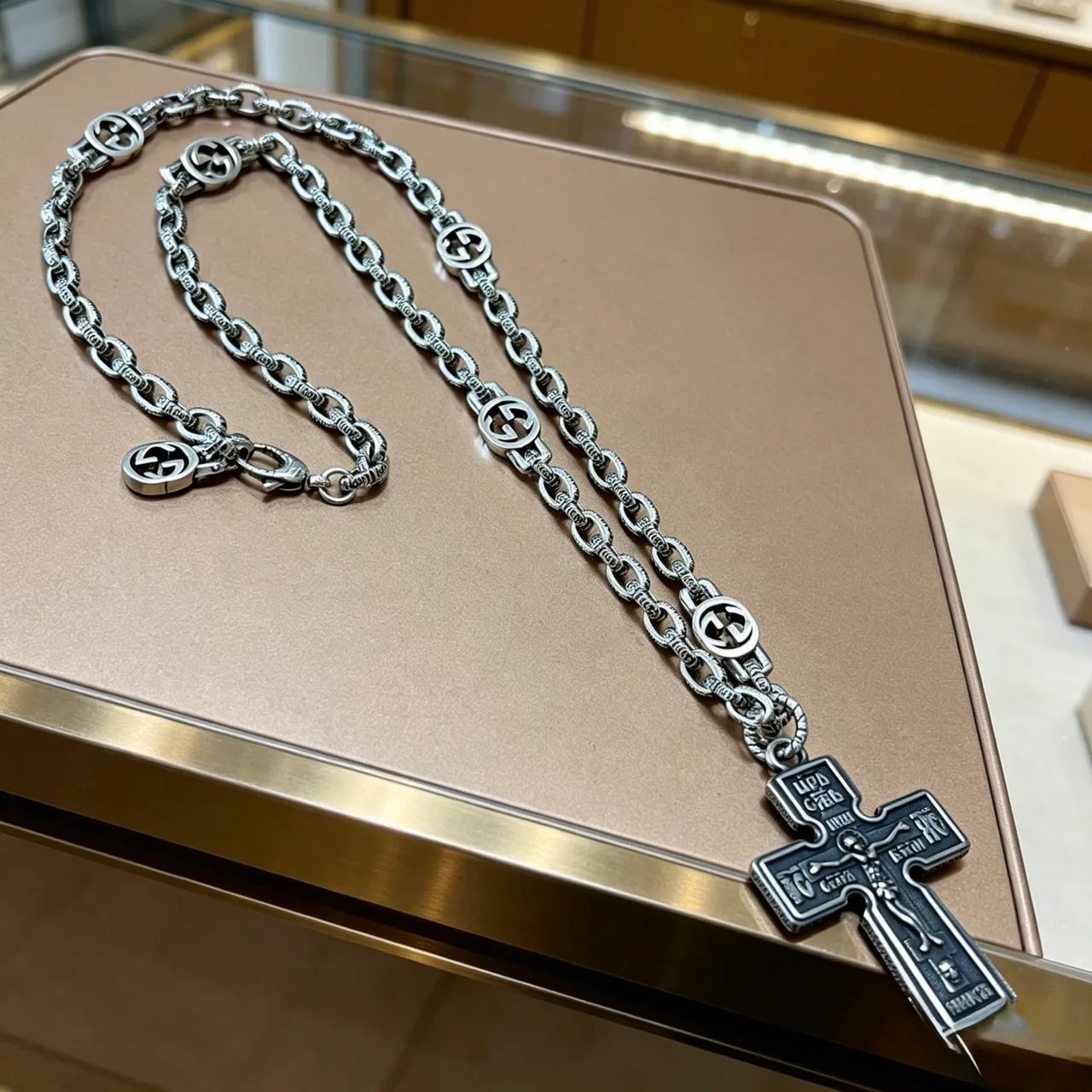 Gucci Interlocking G Chain Necklace Silver-Toned Metal Necklace 2