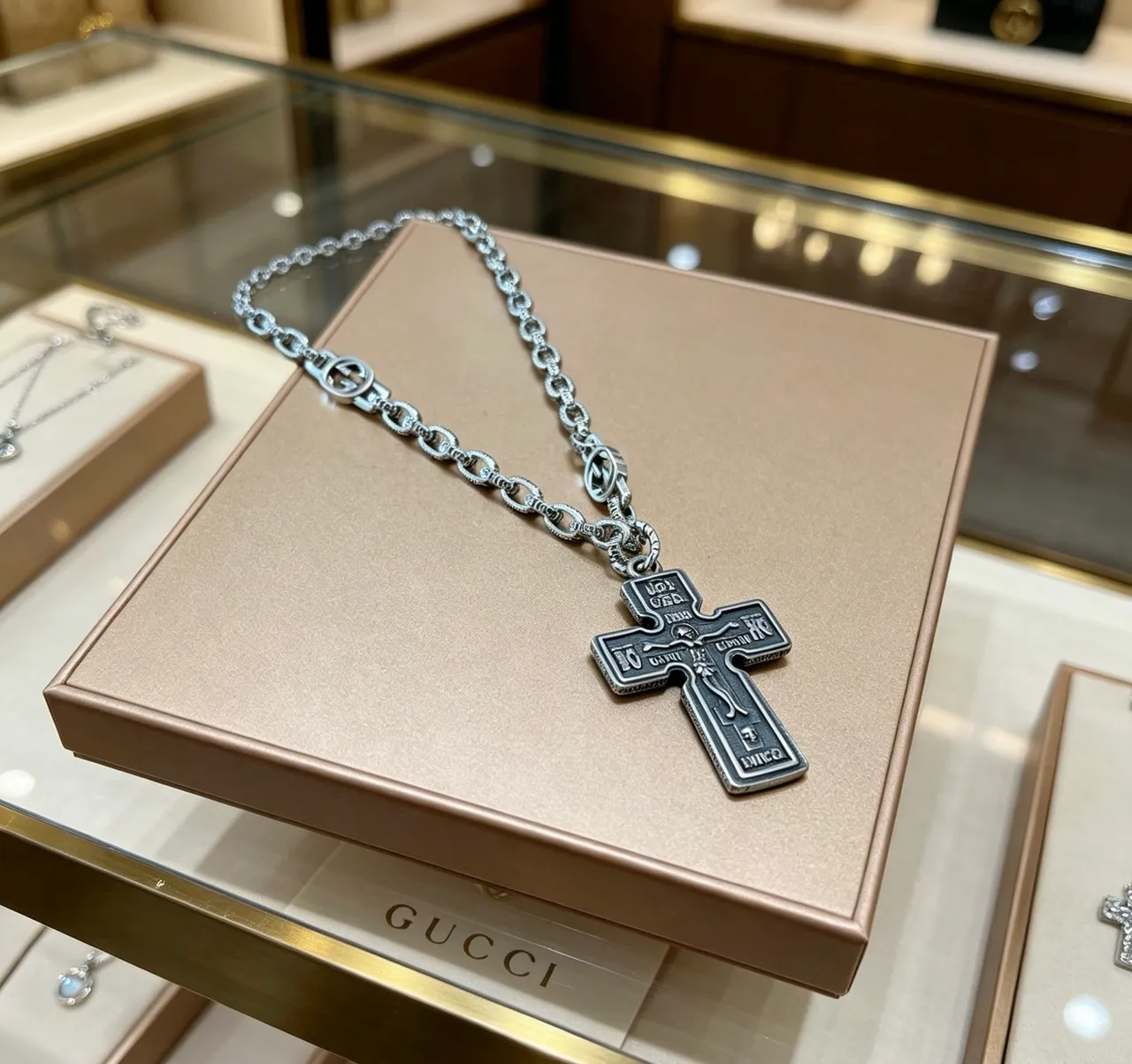 Gucci Interlocking G Chain Necklace Silver-Toned Metal Necklace 6