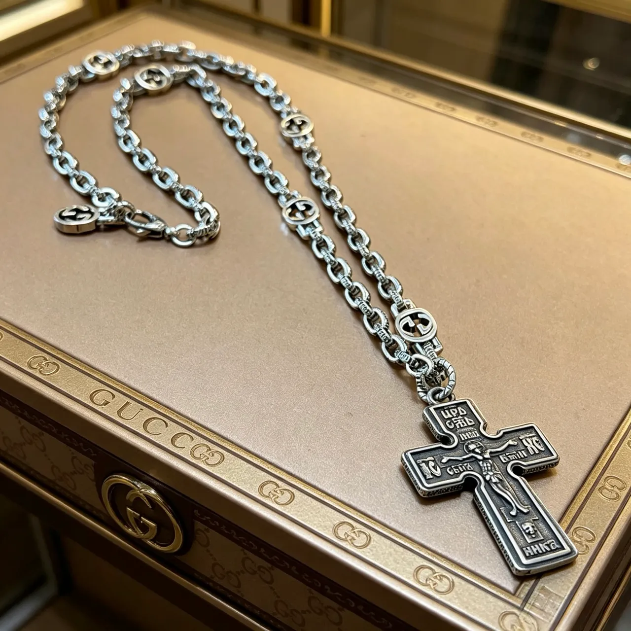 Gucci Interlocking G Chain Necklace Silver-Toned Metal Necklace 9