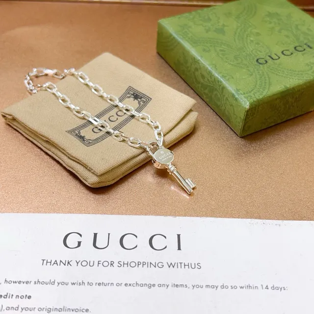 Gucci Key Motif Silver Link Bracelet 7