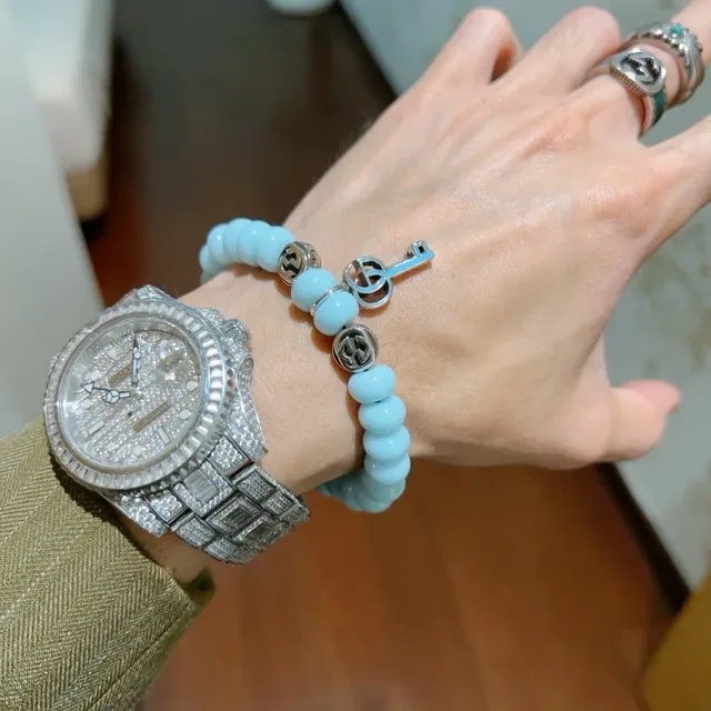 Bracelet Gucci Key to My Heart Bleu Argent Perles Elastiques Entrelacées Charms G 2