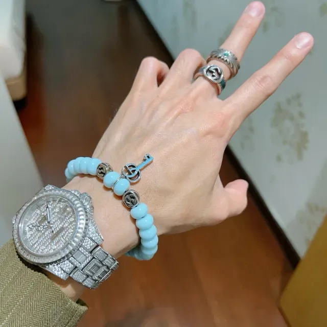 Bracelet Gucci Key to My Heart Bleu Argent Perles Elastiques Entrelacées Charms G 5