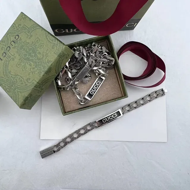 Gucci Logo Chain Bracelet Silver-Tone Metal Bracelets 3