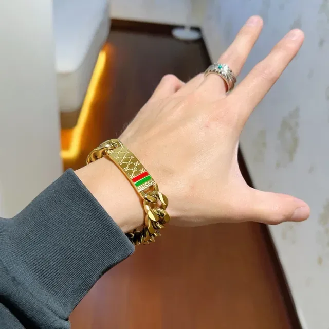 Gucci Ophidia Gold Red Chunky Curb Chain Engraved Interlocking G Plaque Bracelet 2