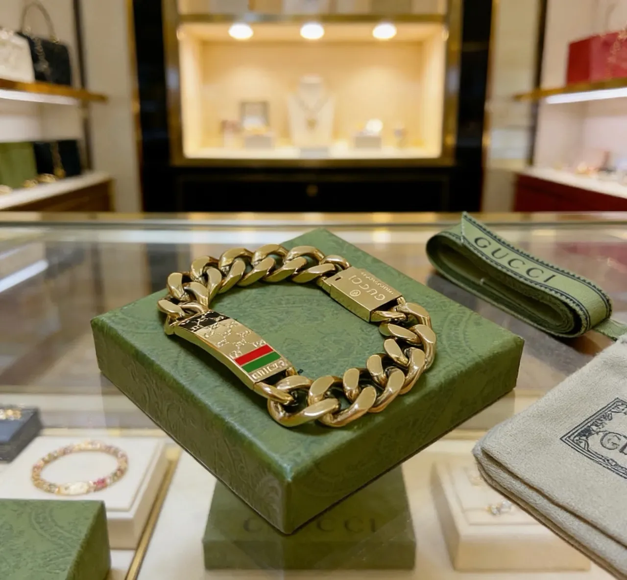 Gucci Ophidia Gold Red Chunky Curb Chain Engraved Interlocking G Plaque Bracelet 3