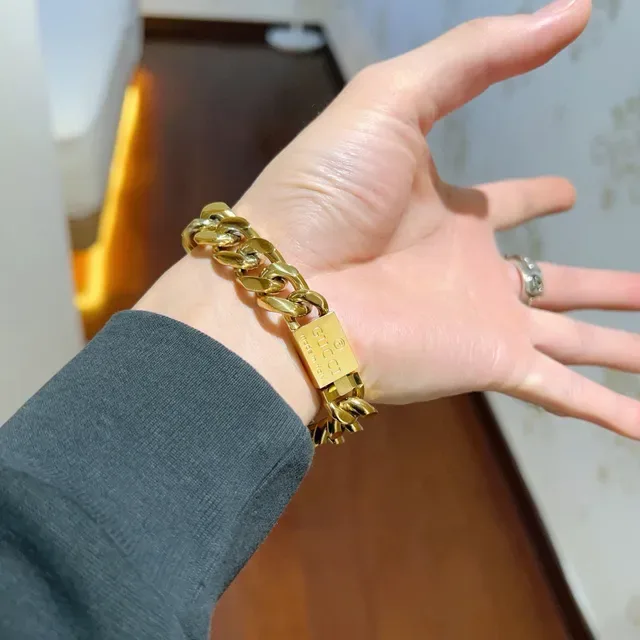 Gucci Ophidia Gold Red Chunky Curb Chain Engraved Interlocking G Plaque Bracelet 5