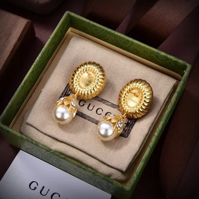 Gucci Pink Gold Pearl-and-Resin Drop Earrings 5
