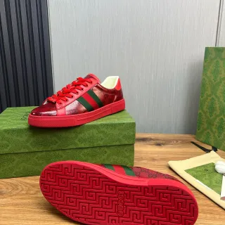 Gucci أحمر وأخضر GG Monogram-Print جلد علوي ويب ستريب حذاء رياضي نمط حياة
