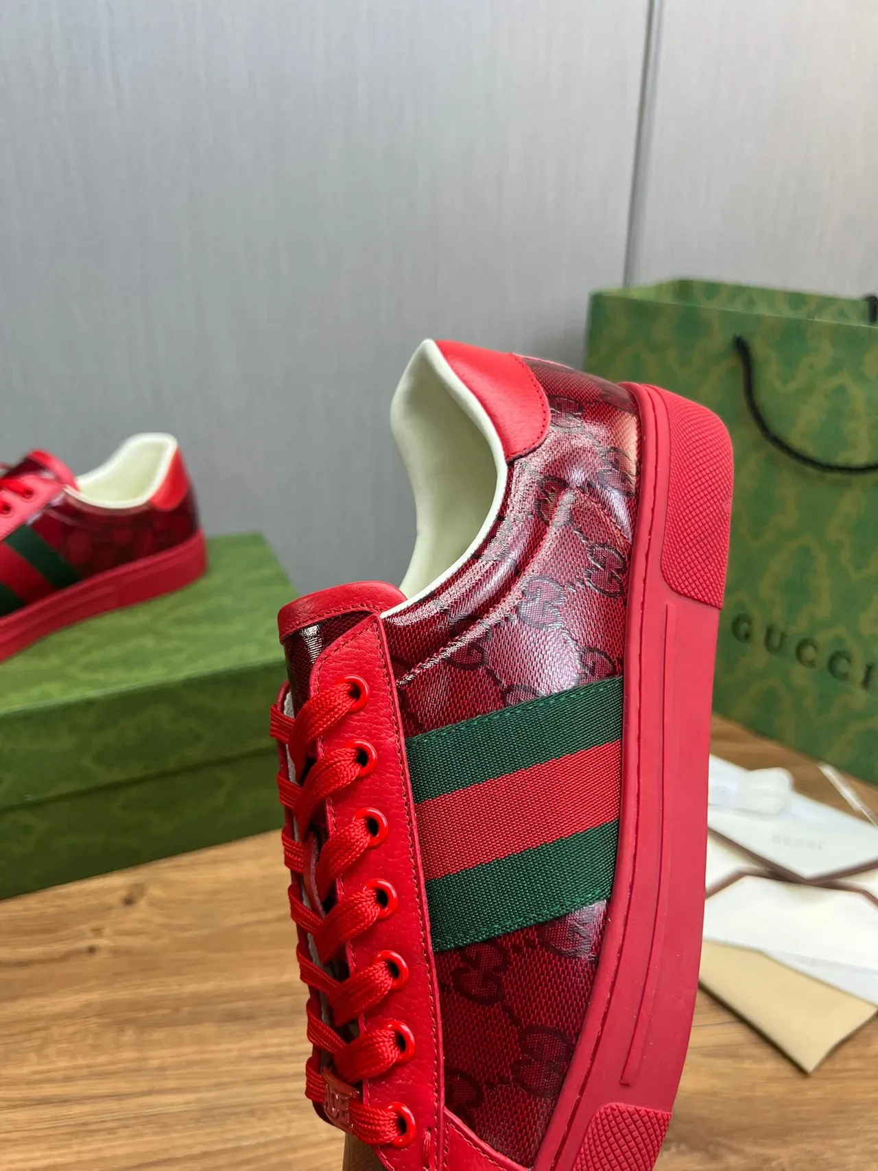 Gucci Rouge et Vert GG Monogram-Print Cuir Supérieur Rayures Web Sneakers Lifestyle 9
