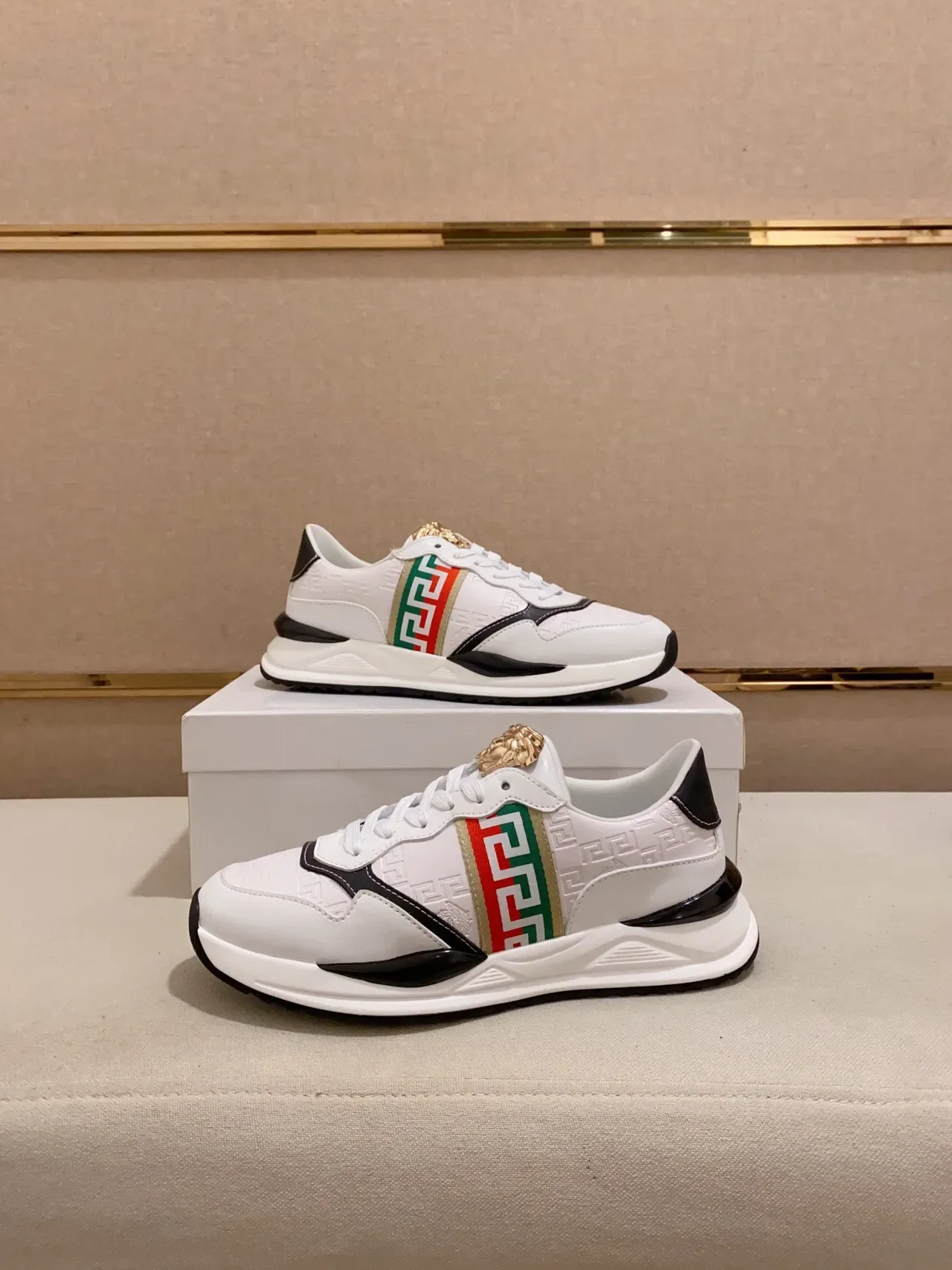 Gucci Rhyton White Black Green Red Greek Key Lifestyle Sneakers 4