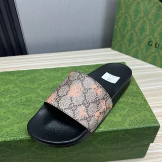 Gucci Screener काला मल्टीकलर GG Monogram कैनवास पट्टा बनावट वाला रबर सोल स्लिपर्स