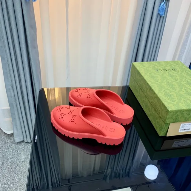Gucci Screener Coral Red GG Monogram Slippers 9