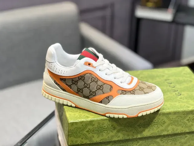 Gucci Screener GG Monogram Tênis Lifestyle com Trim Laranja 2