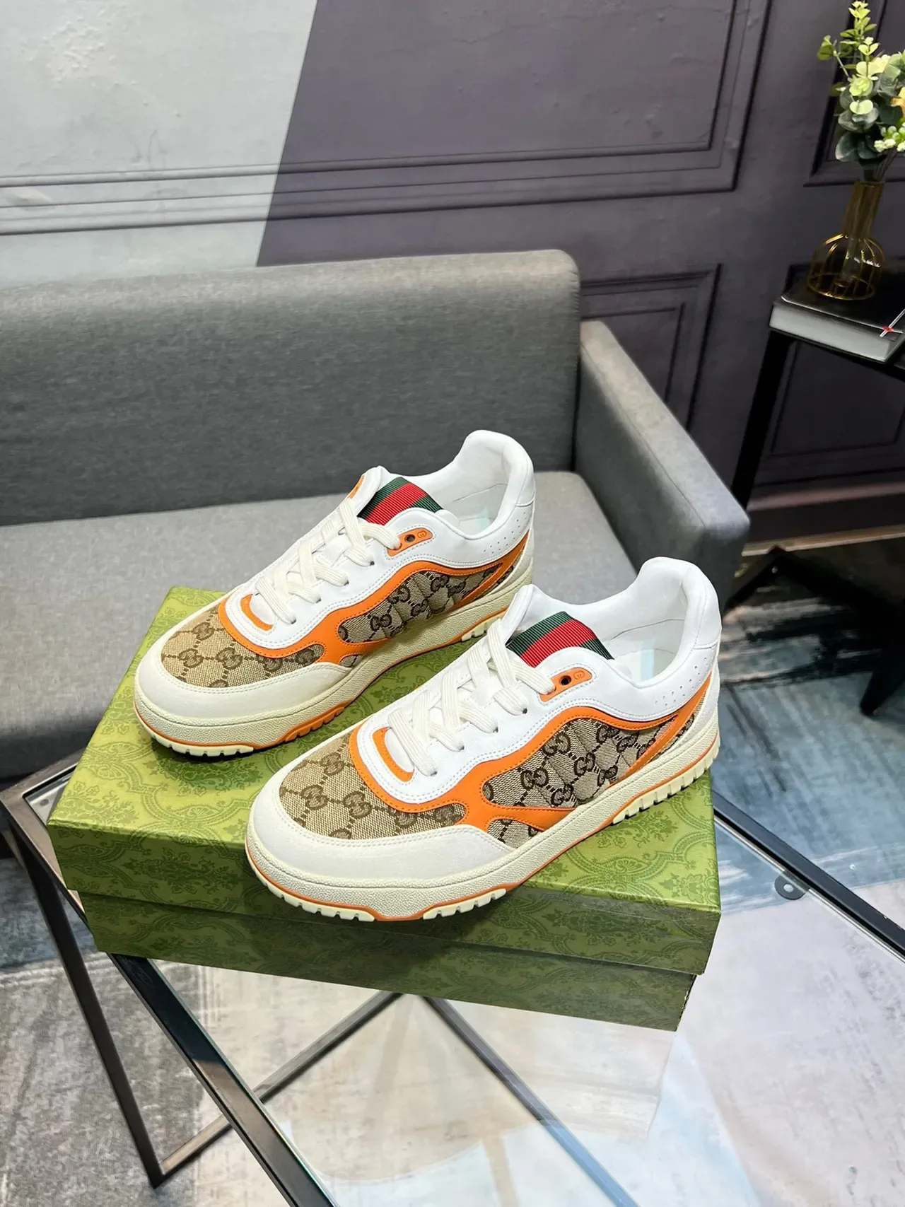 Gucci Screener GG Monogram Tênis Lifestyle com Trim Laranja 3