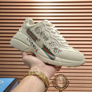 Gucci Screener Off-White حذاء رياضي كثيف