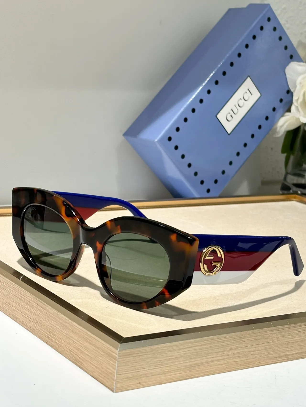 Gucci Screener 玳瑁和 Web 条纹太阳镜 6