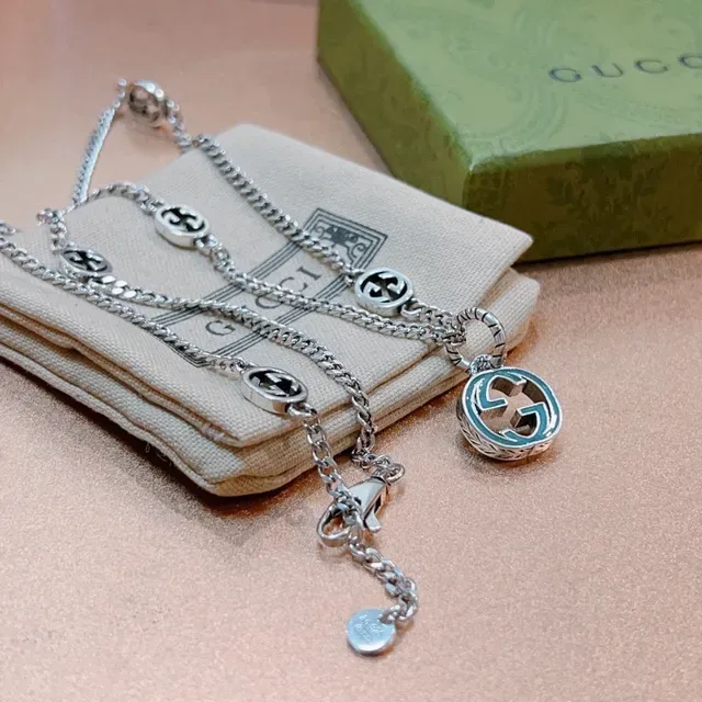 Gucci Silver Blue Curb Chain Interlocking G Motifs Necklace 7