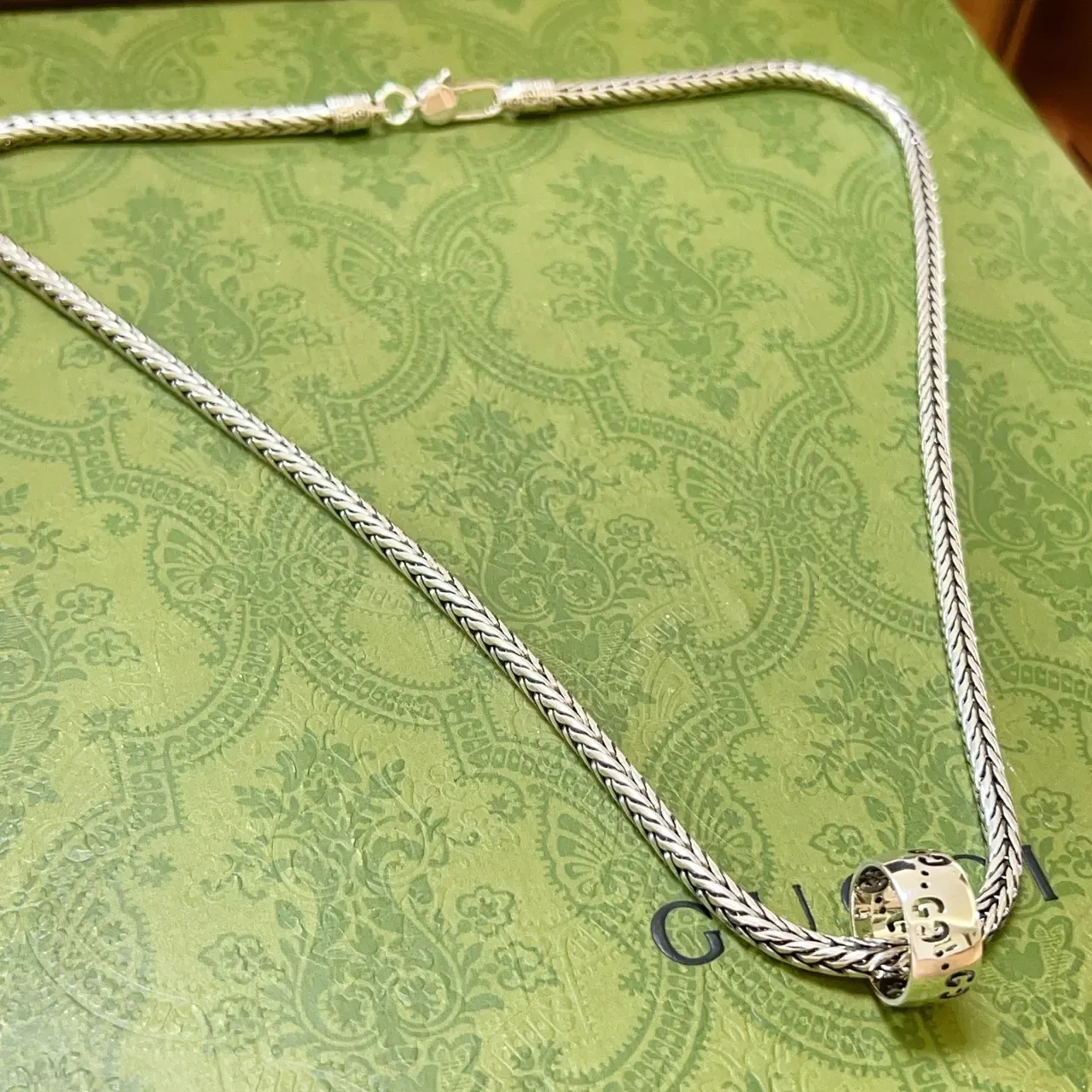 Gucci Silver Braided Wheat-Link Chain Ornate Hollow Pendant Necklace 9