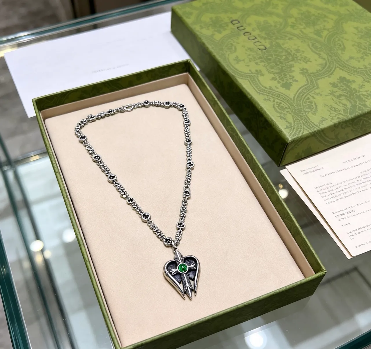 Gucci Silver Green Chain Winged Heart Pendant Necklace 5