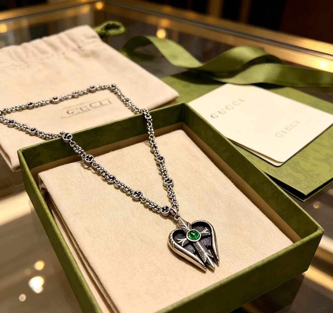 Gucci Silver Green Chain Winged Heart Pendant Necklace 9