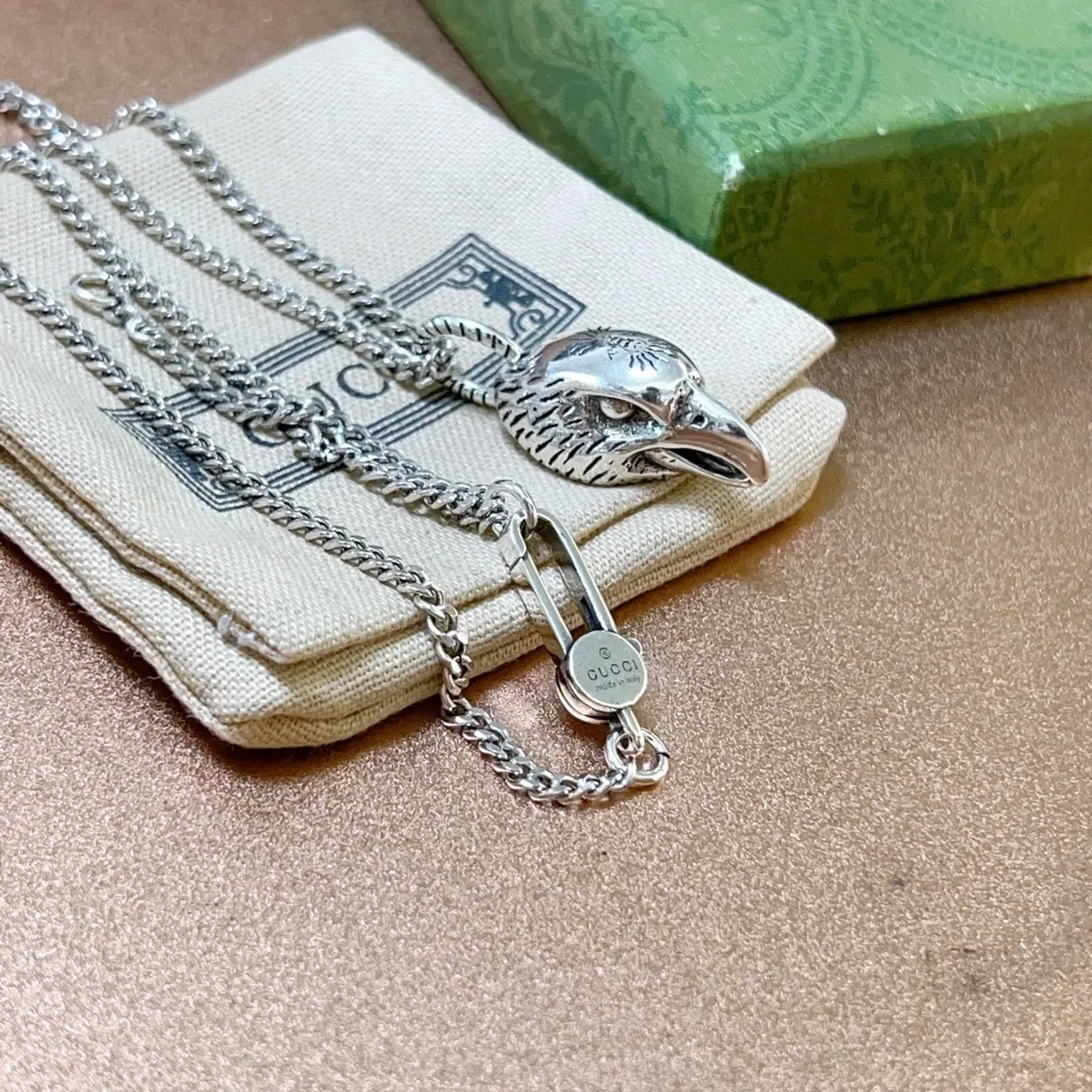 Gucci Silver Green Curb-Link Chain Sculpted Animal-Head Pendant Necklace 7