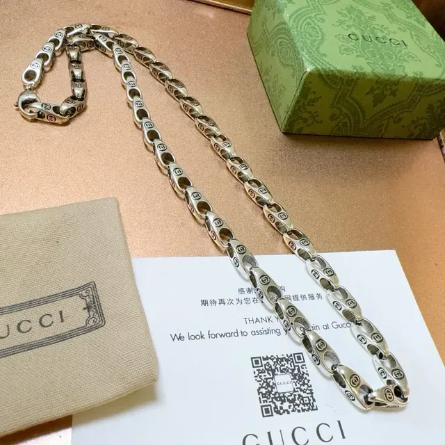Gucci Silver Interlocking Oval Links Embossed GG Monogram Necklace 6