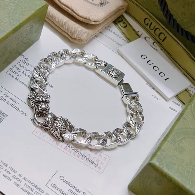 Gucci Silver Lion Head Curb-Link Bracelet 6