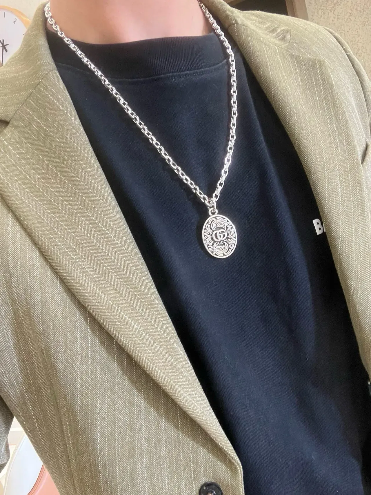 Gucci Silver Ornamental Scrollwork Necklace 2