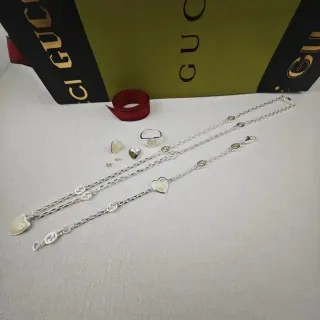Gucci Silver White Chain-Link Heart Charms Bracelet