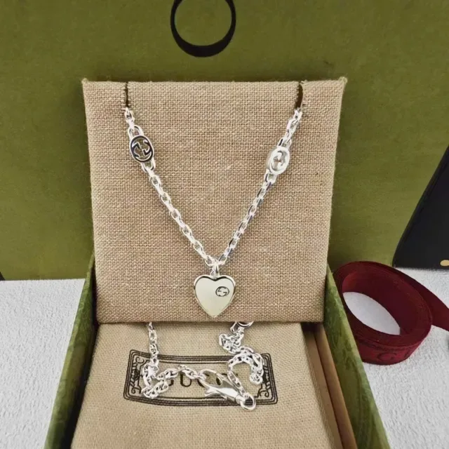 Gucci Silver White Chain-Link Heart Charms Bracelet 5