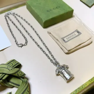 Gucci T-Shirt Pendant Silver-Tone Chain Necklace
