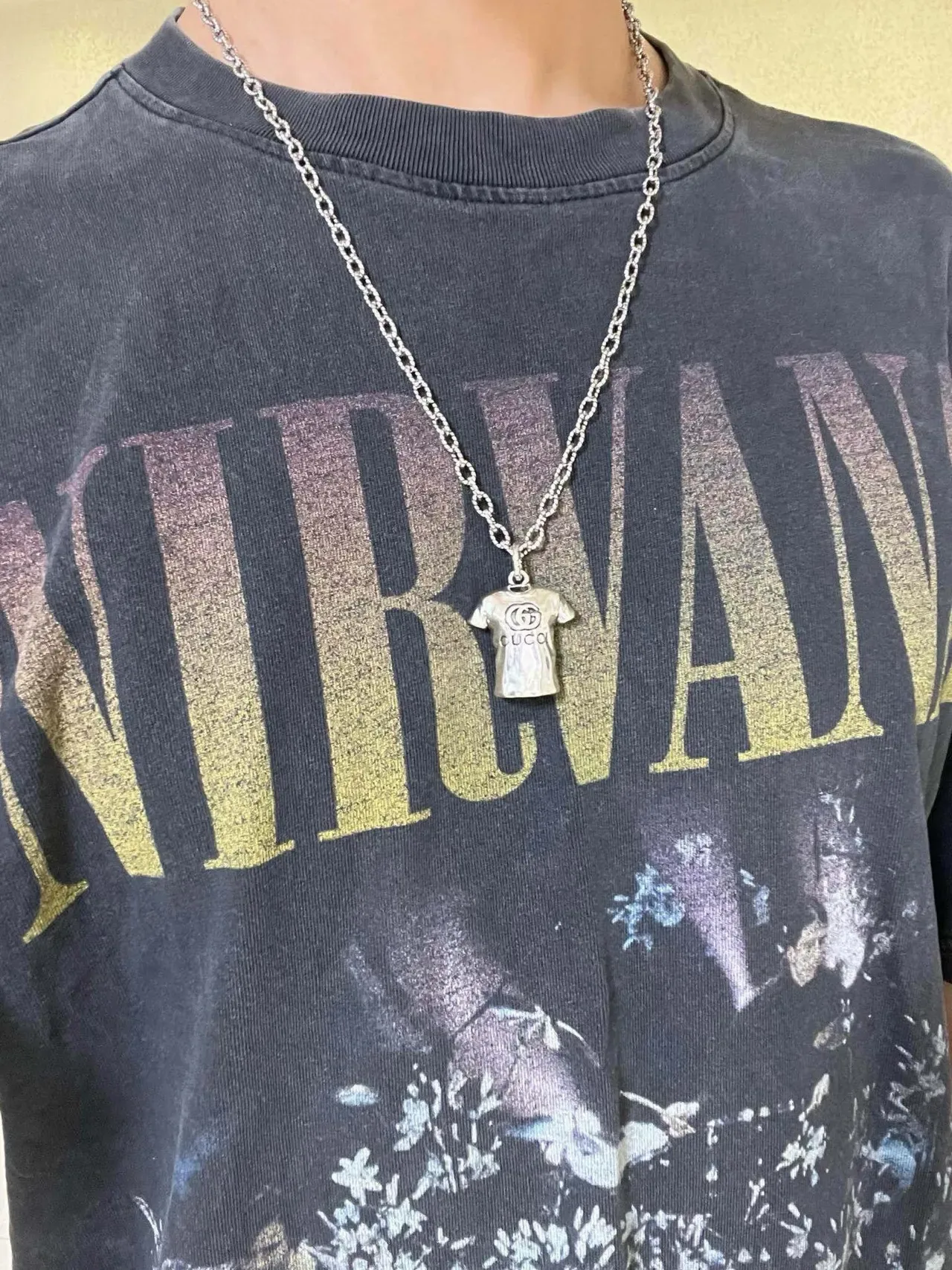 Gucci T-Shirt Pendant Silver-Tone Chain Necklace 8