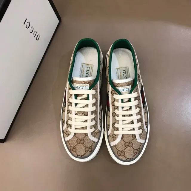 Sneakers Gucci Tennis 1977 Beige GG Monogram Web Stripe Lifestyle 9