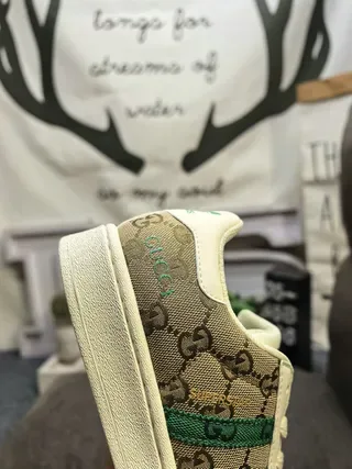 Gucci Tennis 1977 GG Monogram قماش أخضر ويب سترايب حذاء ستايل حياة 3
