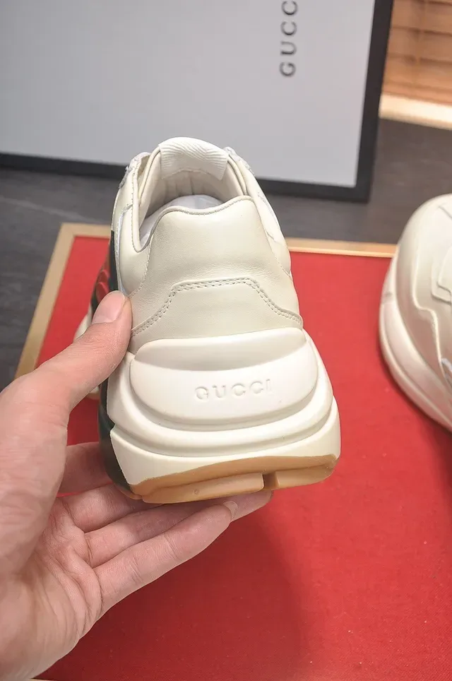 Gucci Tennis 1977 Sneakers Lifestyle Off-White Noir Rouge Rayure Web 2
