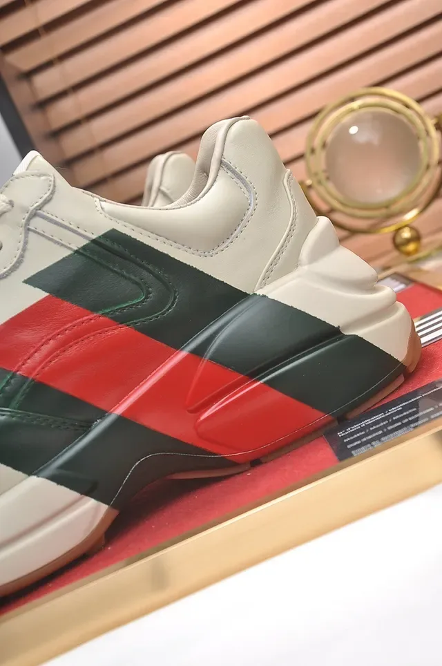 Gucci Tennis 1977 Sneakers Lifestyle Off-White Noir Rouge Rayure Web 3