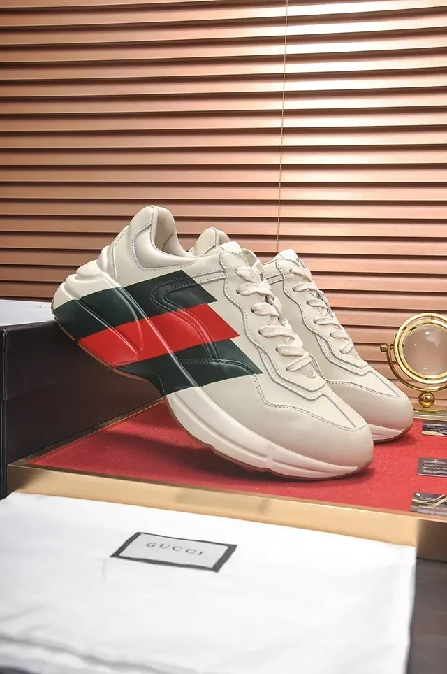 Gucci Tennis 1977 Sneakers Lifestyle Off-White Noir Rouge Rayure Web 8