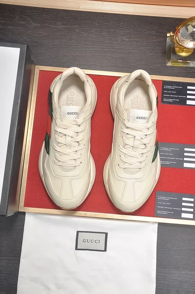 Gucci Tennis 1977 Sneakers Lifestyle Off-White Noir Rouge Rayure Web 9
