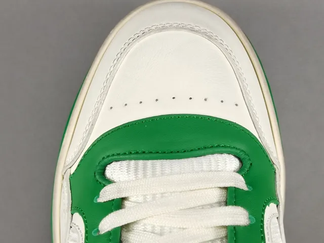 Gucci Tennis 1977 White and Green Lifestyle Sneakers 10