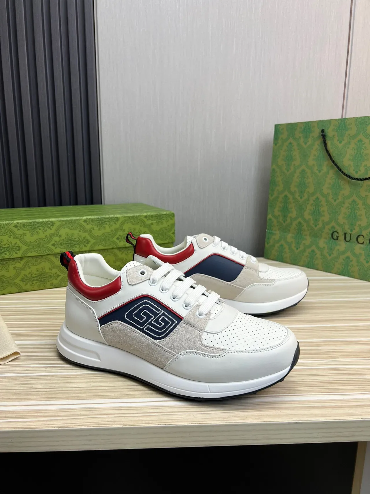 Gucci Tennis 1977 White Beige Navy Red Lifestyle Sneakers 2