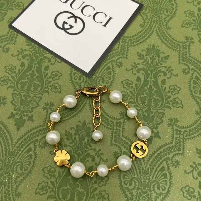 Gucci White Gold Pearl Strand Chain Bracelet 3
