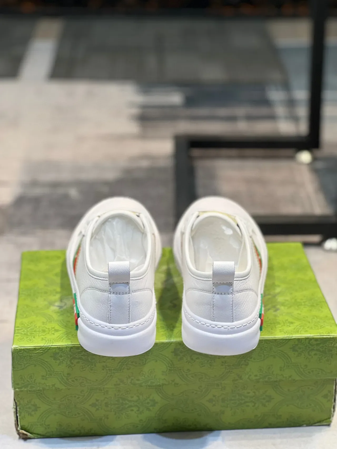 Gucci White Green Leather Upper Web Stripe Side Panel Lifestyle Sneakers 2