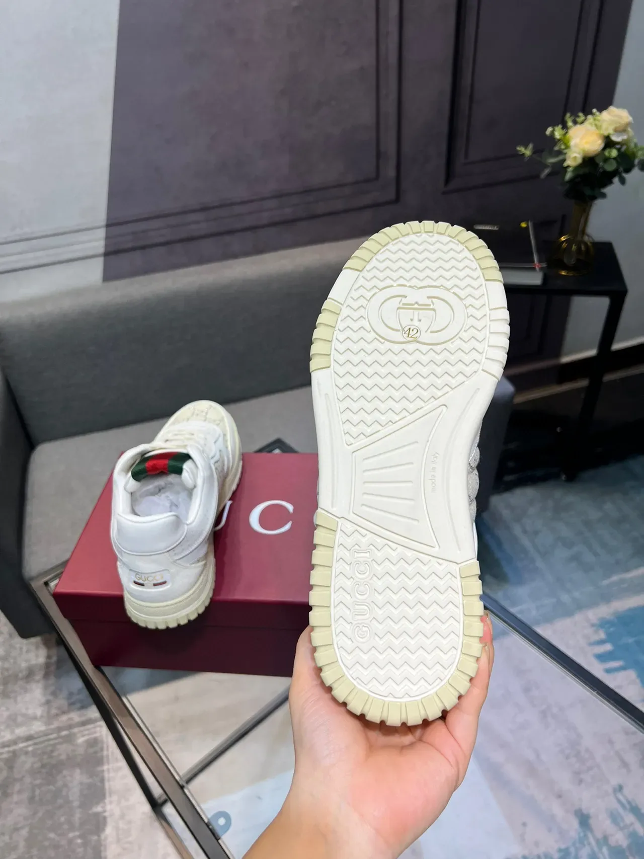 Gucci Chaussures Lifestyle Blanches Vertes Monogrammées Tige en Maille Bande Web Tab de Talon 4