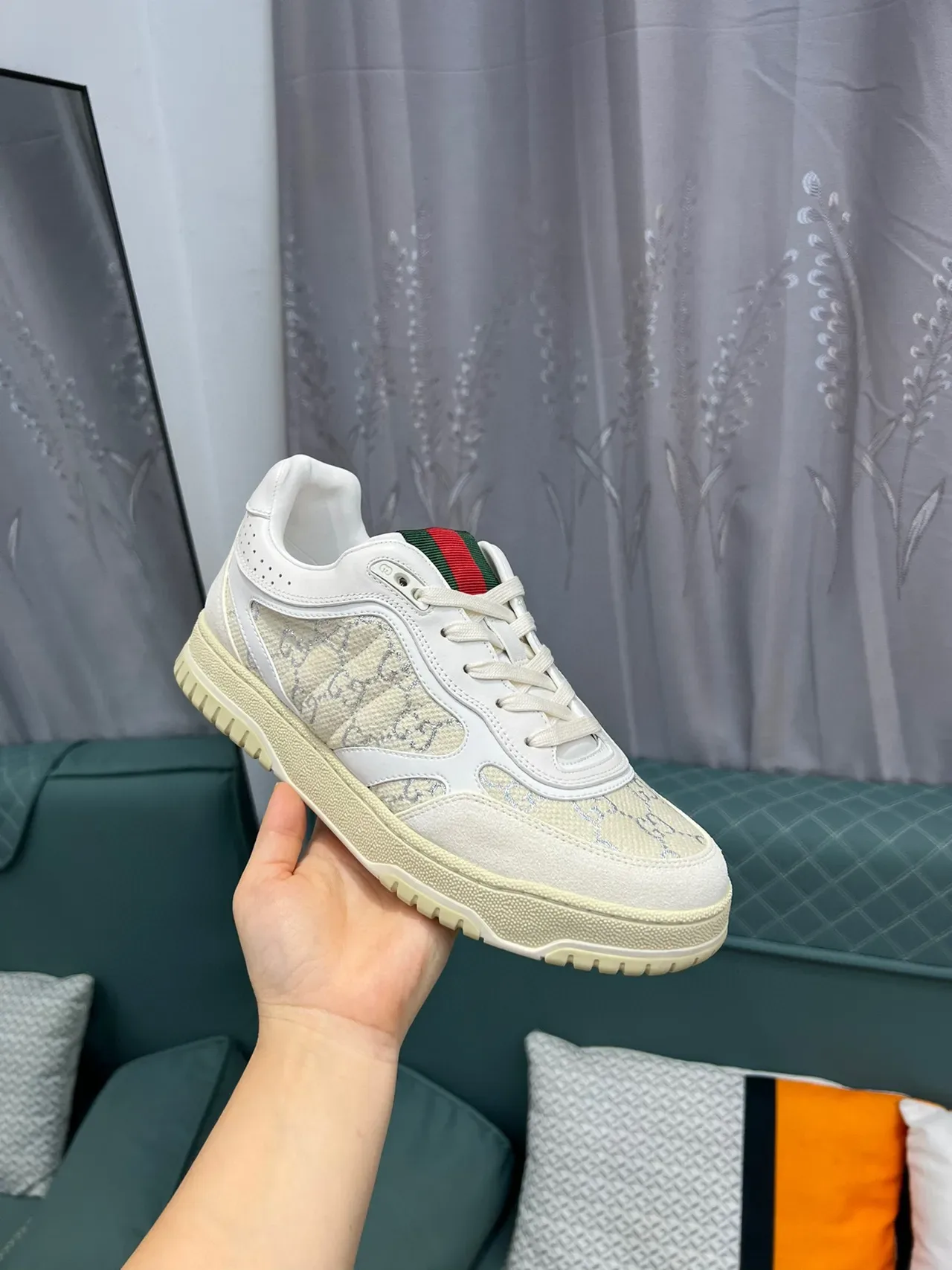 Gucci Chaussures Lifestyle Blanches Vertes Monogrammées Tige en Maille Bande Web Tab de Talon 6