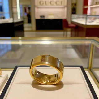 Gucci Wide Band Polished Gold Ring