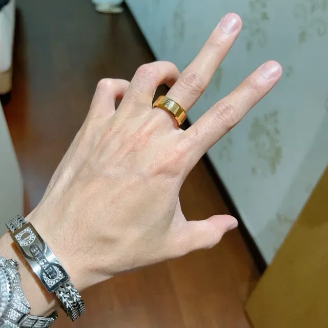 Gucci Anel Banda Larga Ouro Polido 5